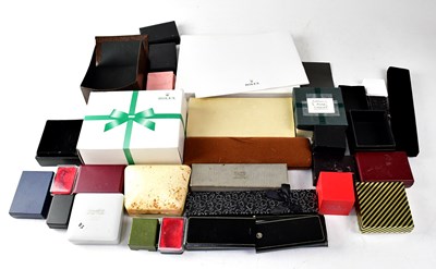 Lot 1183 - A quantity of watch and jewellery boxes to...