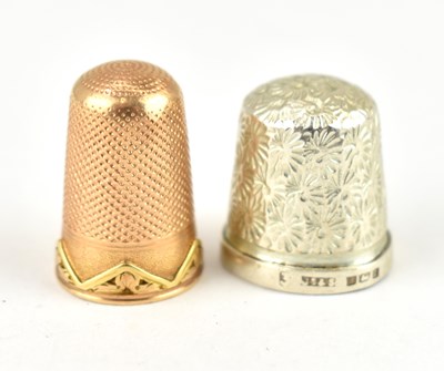 Lot 1132 - An unmarked gold thimble, approx. 4.3g, in...