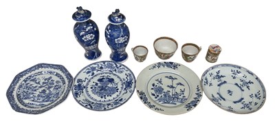 Lot 1016 - A pair of 20th century Chinese blue and white...