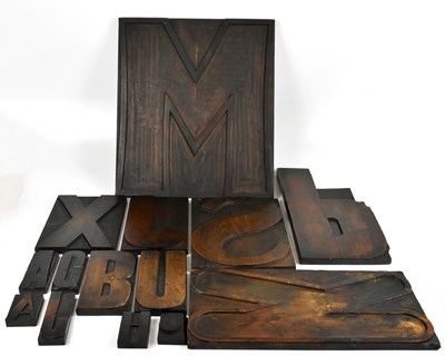 Lot 52 - A collection of fourteen vintage stained wood...