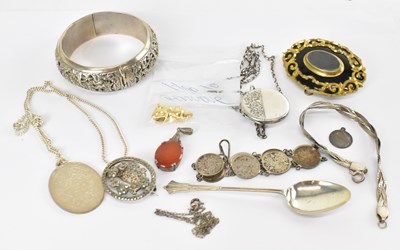 Lot 1382 - A group of silver and costume jewellery...