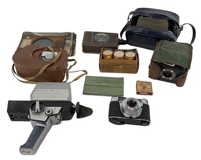 Lot 347 - A quantity of cameras and photographic...