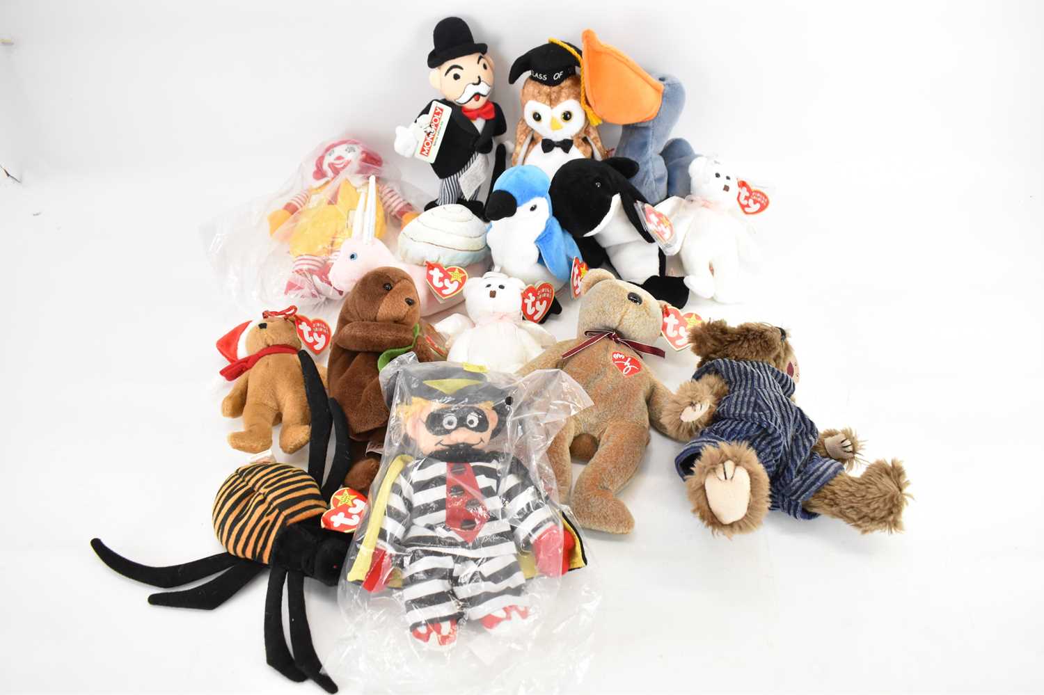 Lot 761 - TY INC; fifteen Beanie Babies, comprising...