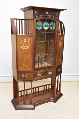 Lot 1156 - An early 20th century Art Nouveau inlaid...