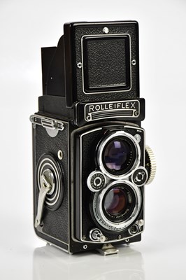 Lot 389 - ROLLEIFLEX; a Rolleiflex 3.5 E TLR camera,...