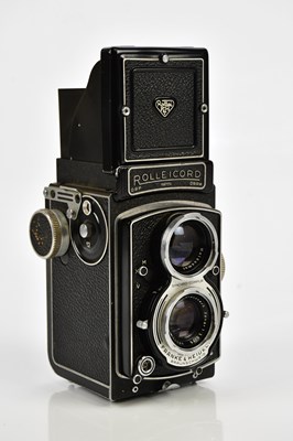 Lot 405 - ROLLEICORD; a Rolleicord Va type I TLR cmaera,...