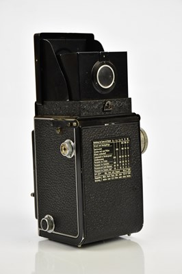 Lot 467 - ROLLEICORD; a Rolleicord II B TLP camera,...