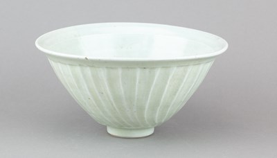 Lot 63 - Leach Pottery, in the manner of Bernard Leach...