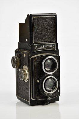 Lot 478 - ROLLEICORD; a Rolleicord II D TLR camera,...