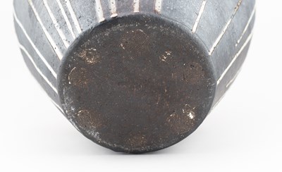 Lot 379 - LISA HAMMOND (born 1956); a large tsubo...
