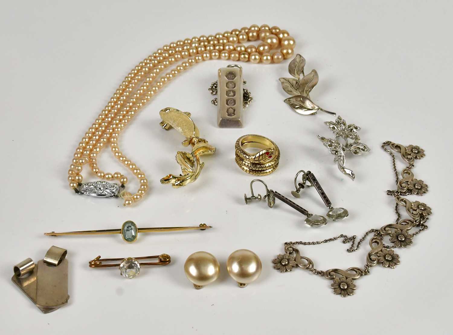 Lot De Bijoux Anciens Et Fantaisie - 509 Grammes, Métaux Variés (argenté, Acier...)