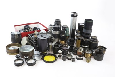 Lot 513 - A collection of lenses, mostly screw mount, to...