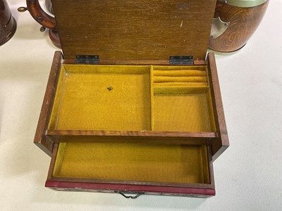 Lot 87 - A Smith's mantel clock and other wooden...