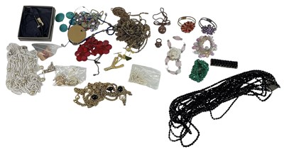 Lot 1386 - A quantity of costume jewellery including...