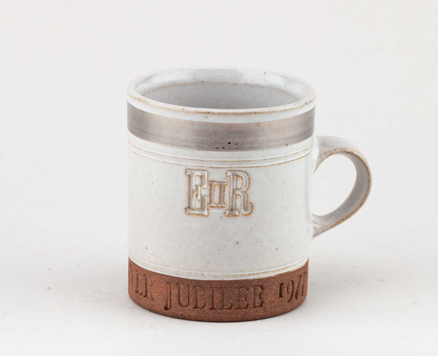 Lot 550 - ROBIN WELCH (1936-2019); a stoneware Silver...
