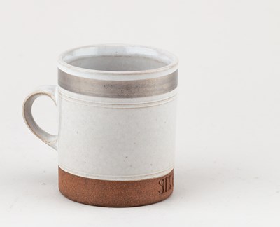 Lot 550 - ROBIN WELCH (1936-2019); a stoneware Silver...