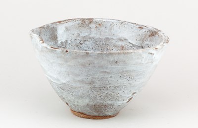 Lot 523 - ROBIN WELCH (1936-2019); a deep stoneware bowl...