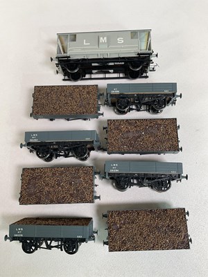 Lot 156 - Nine 0 Gauge LMS train rolling stock items,...