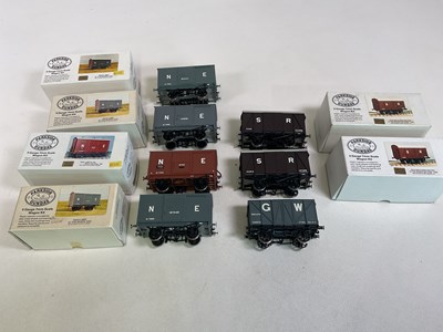 Lot 157 - PARKSIDE DUNDAS; seven boxed 0 Gauge model...