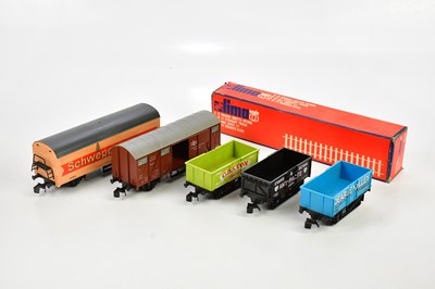 Lot 339 - LIMA; five boxed 0 scale carriages/wagons and...