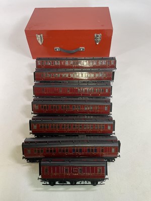 Lot 153 - A rake of seven 0 Gauge LMS Pullman coaches,...