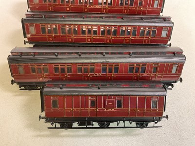 Lot 153 - A rake of seven 0 Gauge LMS Pullman coaches,...