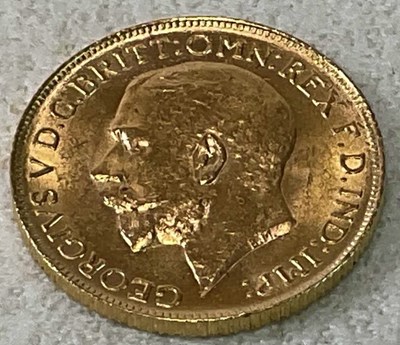 Lot 474 - A George V sovereign, 1911, Canada, Ottowa Mint.