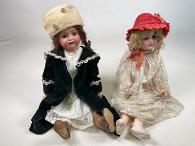 Lot 198 - An Edwardian bisque socket head doll with...