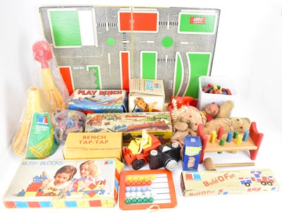 Lot 646 - Various vintage children's toys to include...