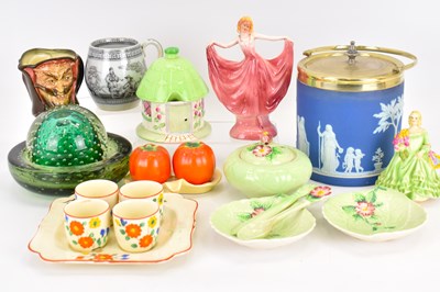 Lot 318 - Mixed decorative ceramics and glassware to...