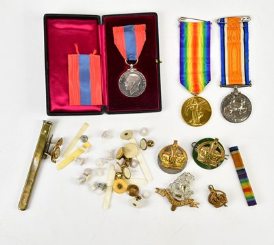 Lot 1287 - A WWI medal pair to Private D. Scales,...