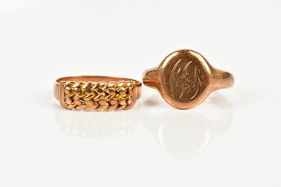 Lot 94 - A 9ct rose gold signet ring, size S, together...