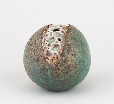 Lot 19 - ALAN WALLWORK (1931-2019); a small stoneware...