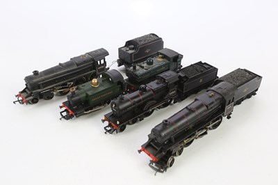 Lot 328 - A mixed collection of OO gauge locomotives and...