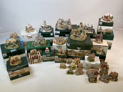 Lot 92 - A collection of Lilliput Lane houses,...