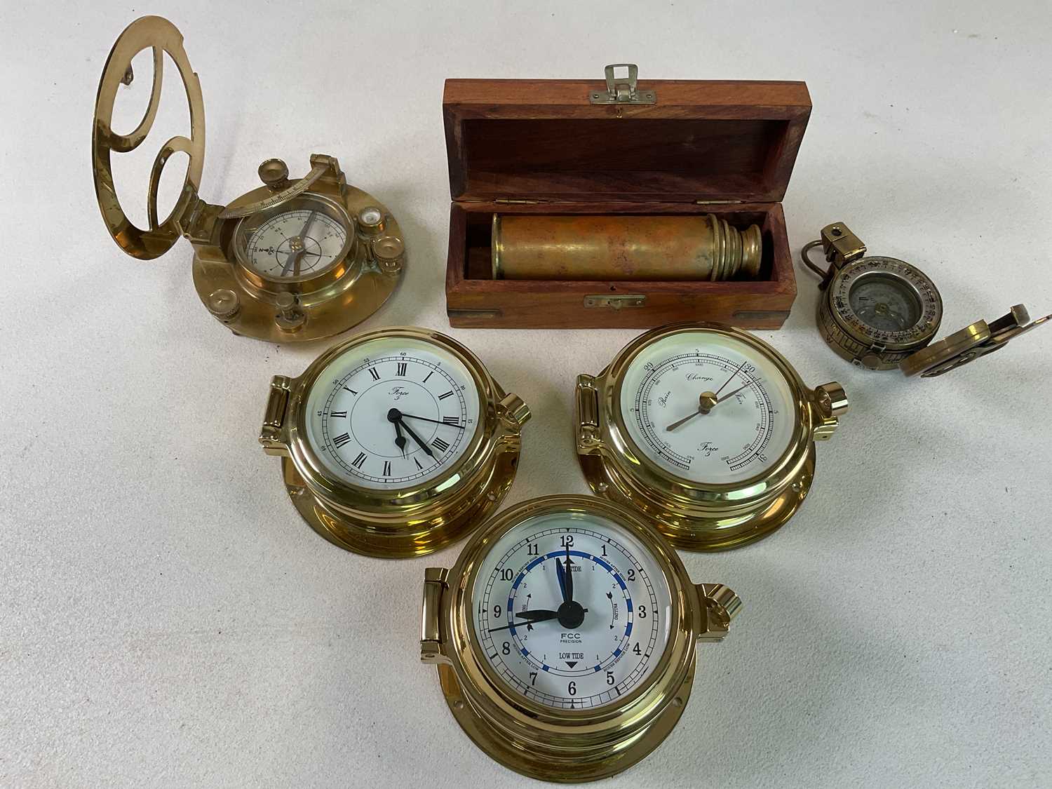 Geographical Modern Instruments Lot 5 - A group of modern scientific instruments