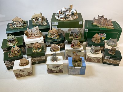 Lot 91 - A group of boxed Lilliput Lane houses to...