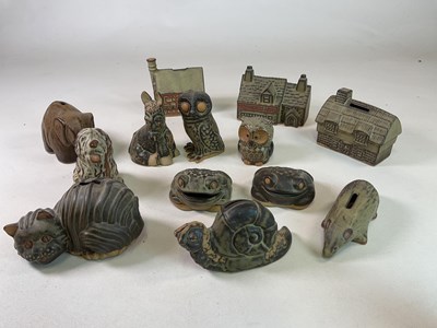 Lot 301 - TREMAR POTTERY; a collection of thirteen money...