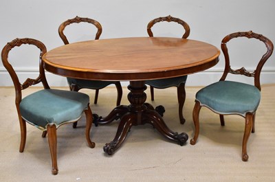 Lot 1197 - A Victorian mahogany oval breakfast table,...