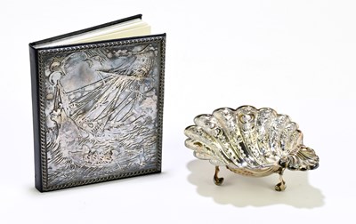 Lot 2485 - DAVID HOLLANDER & SONS; an Elizabeth II...