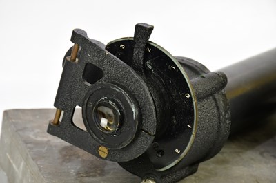 Lot 1233 - A World War II gun sighting telescope,...