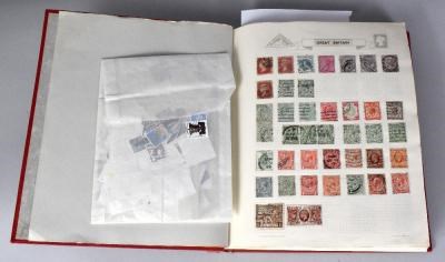 Lot 663 - World collection (inc GB) mostly used in red...