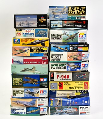 Lot 172 - A collection of twenty-one model aircraft kits,...