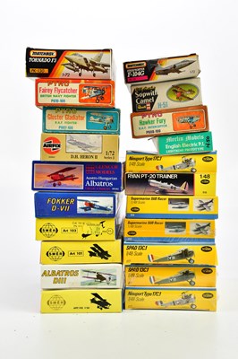 Lot 145 - A collection of model aircraft kits, various...