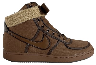 Lot 49 - NIKE; a pair of Vandal Hi Canvas brown...