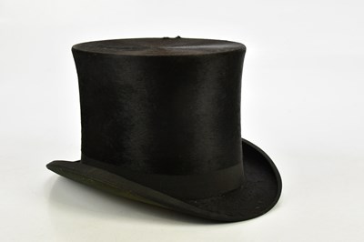 Lot 1685 - CARLTON & CO, LONDON; a gentleman's top hat.