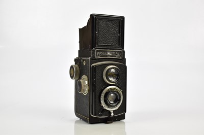 Lot 464 - ROLLEICORD; a Rolleicord Ia type 3 TLR camera,...