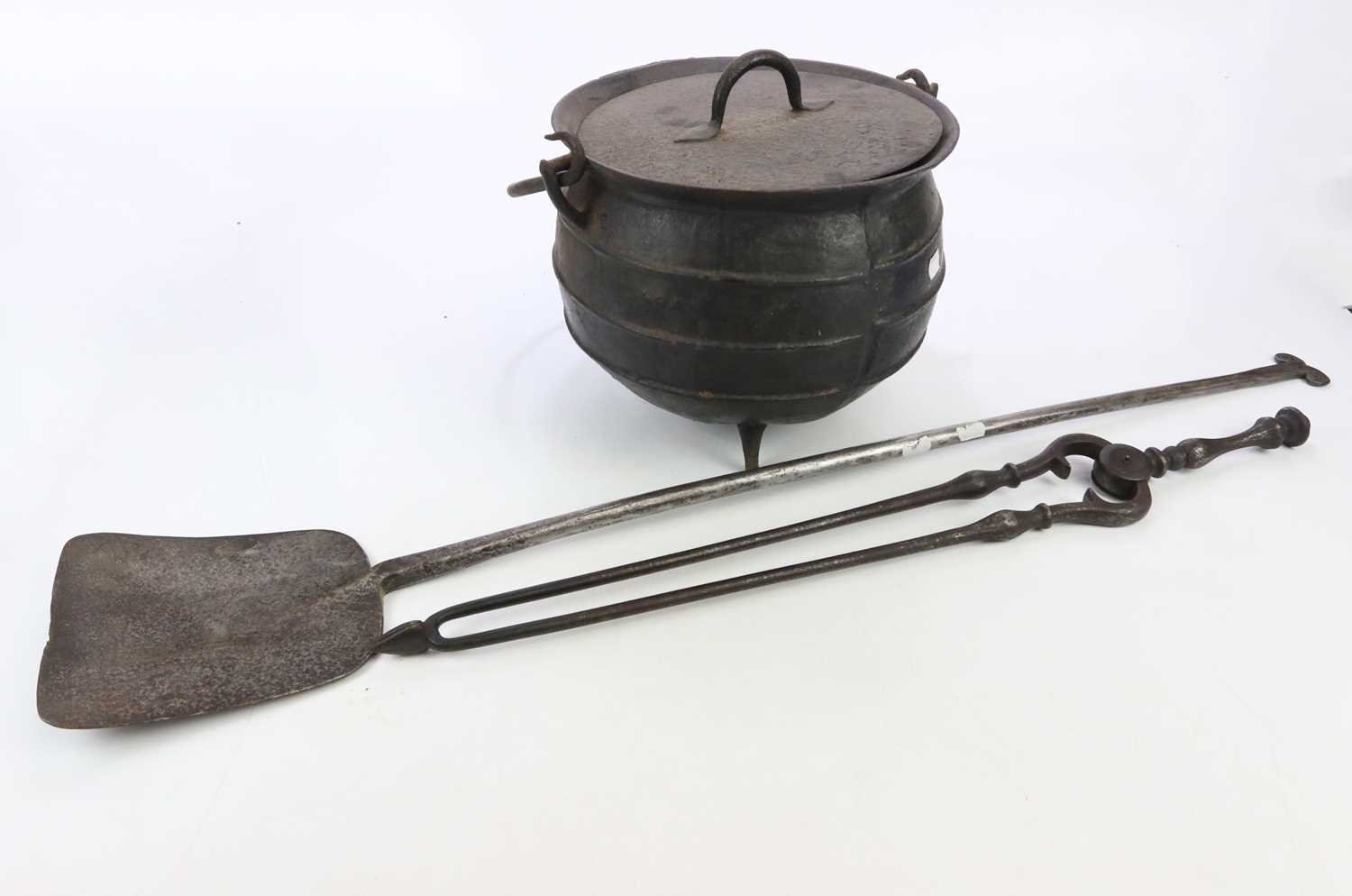 Lot 1722 - A cast iron cauldron shaped pan and cover,...