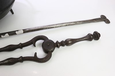 Lot 1722 - A cast iron cauldron shaped pan and cover,...