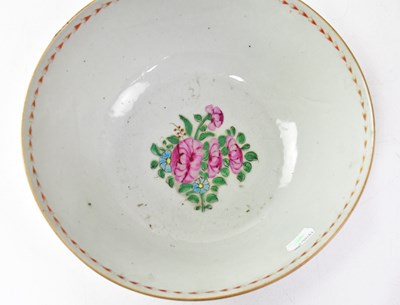 Lot 216 - A Canton bowl decorated with floral band and...